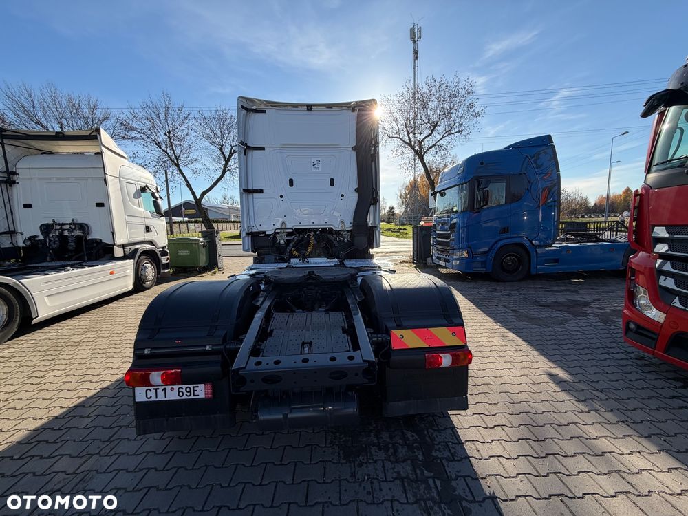 Mercedes-Benz Actros 1845 GigaSpace Xenon Navi nowy tachograf - 4