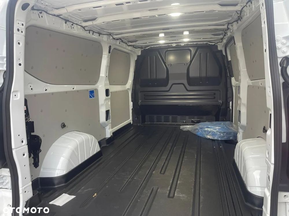Ford Transit Custom L2 Van Trend 136KM M6 - 11