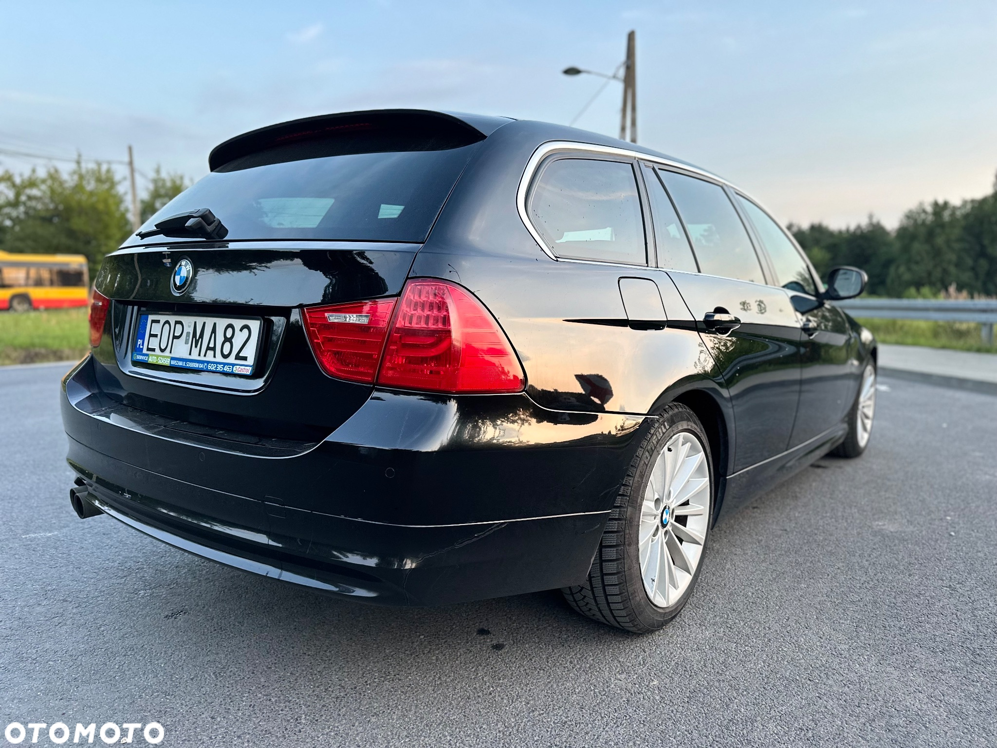 BMW Seria 3 325d DPF Touring - 8