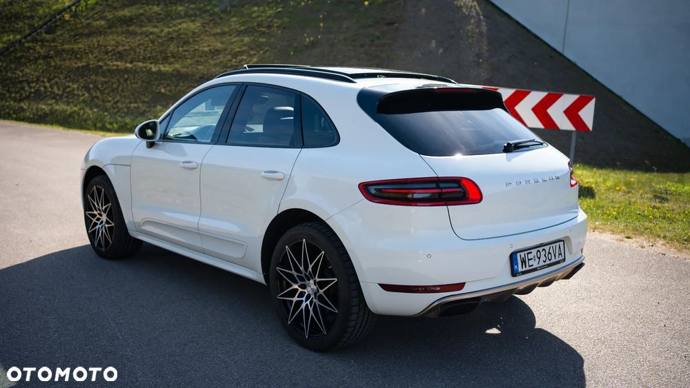 Porsche Macan - 4