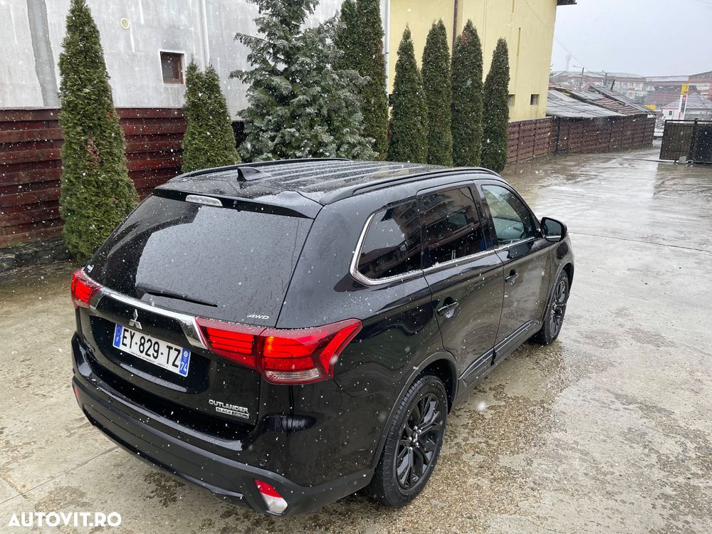 Mitsubishi Outlander - 9