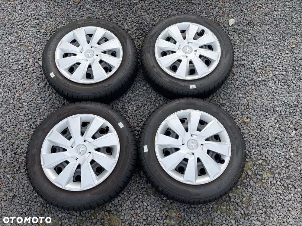 Peugeot 107 1.0 Trendy Euro5 - 16