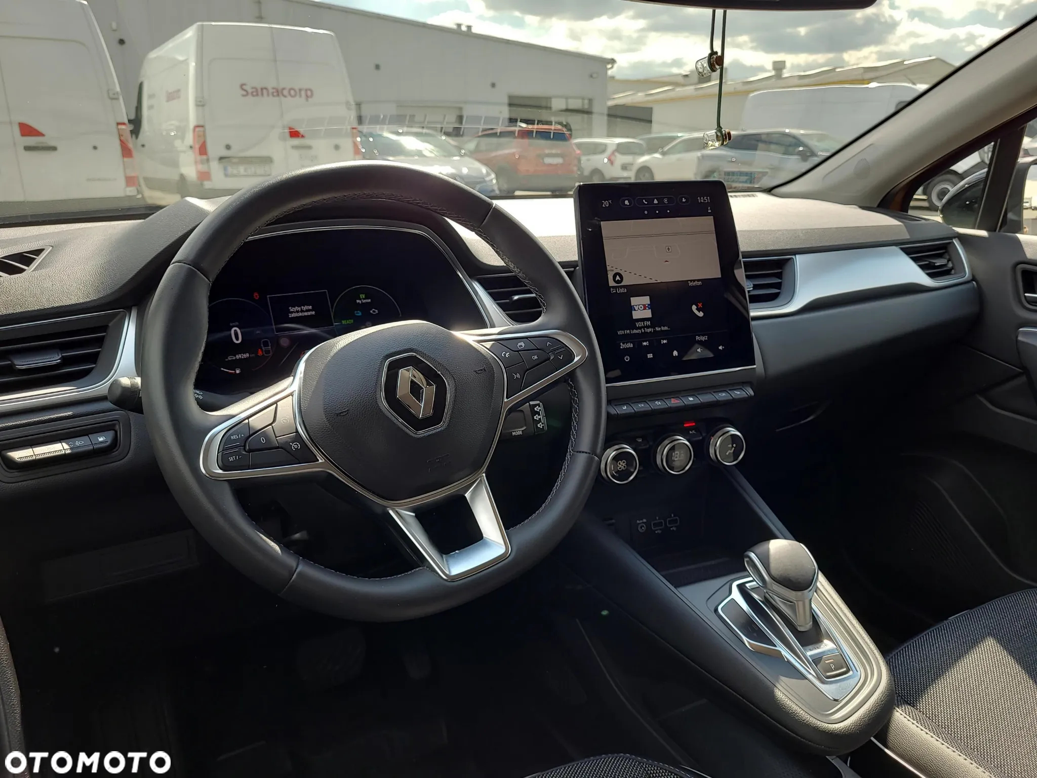 Renault Captur 1.6 E-TECH Plug-In Intens - 13