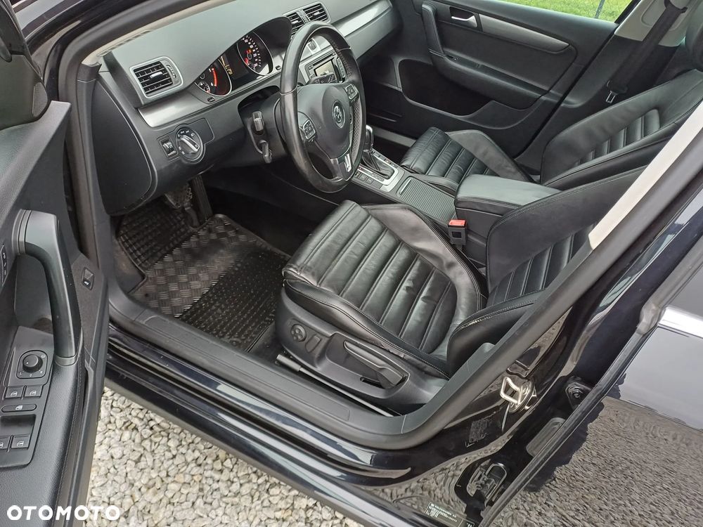 Volkswagen Passat 2.0 TDI DSG BlueMotion Technology Comfortline - 12