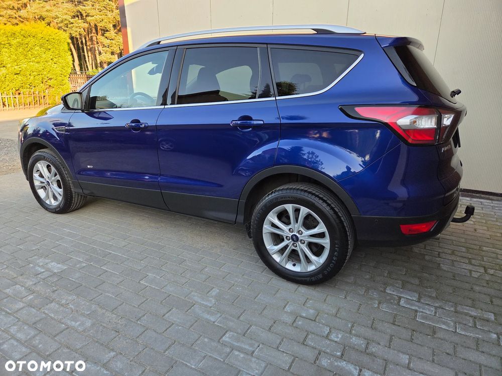 Ford Kuga 2.0 TDCi 4x4 Titanium - 4