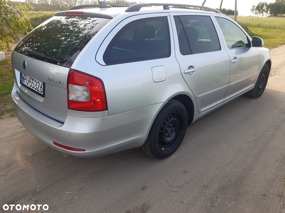 Skoda Octavia 1.6 TDI DPF DSG Elegance - 3