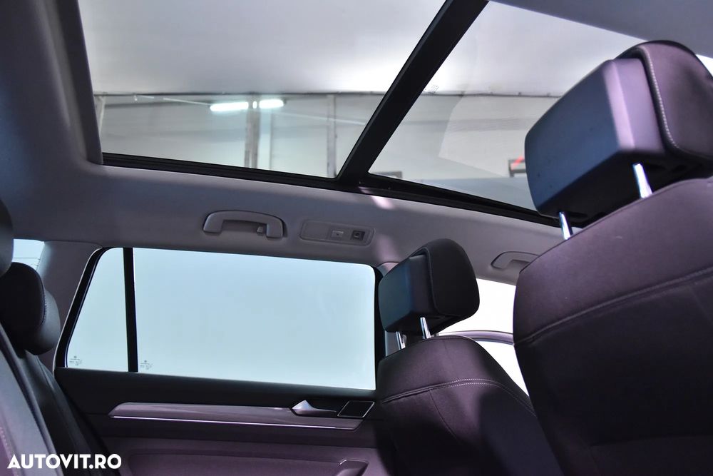 Volkswagen Passat - 23