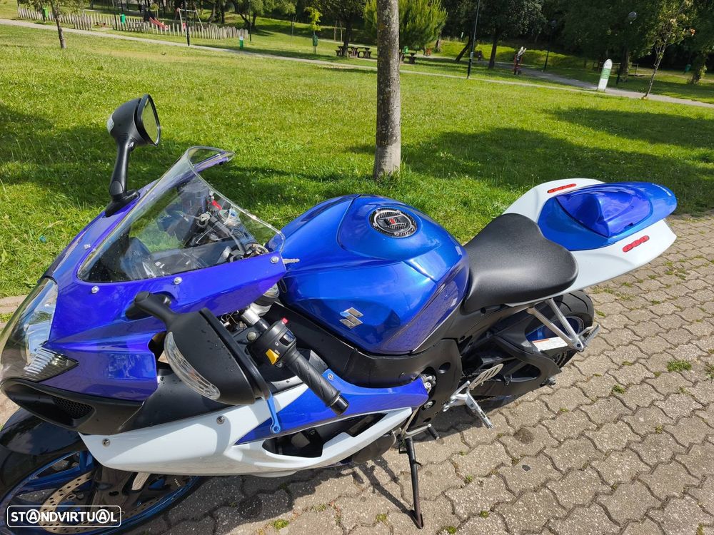 Suzuki GSX-R 600 - 7