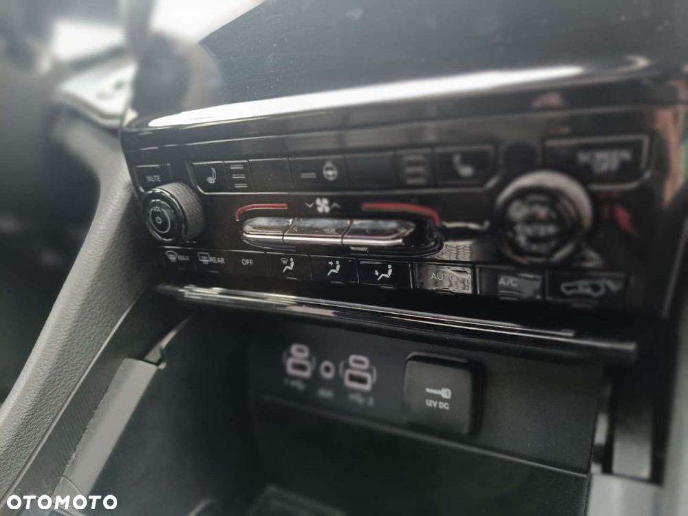 Jeep Grand Cherokee - 29