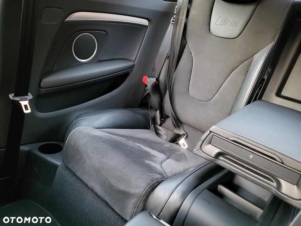 Audi S5 Coupé - 10