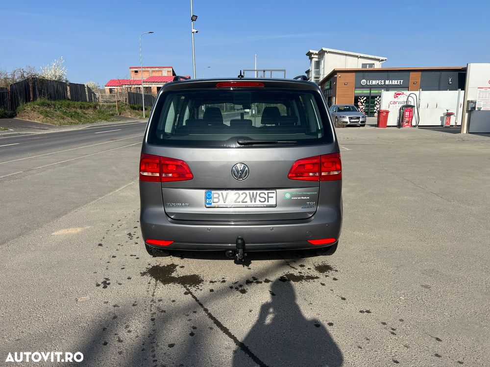 Volkswagen Touran - 2