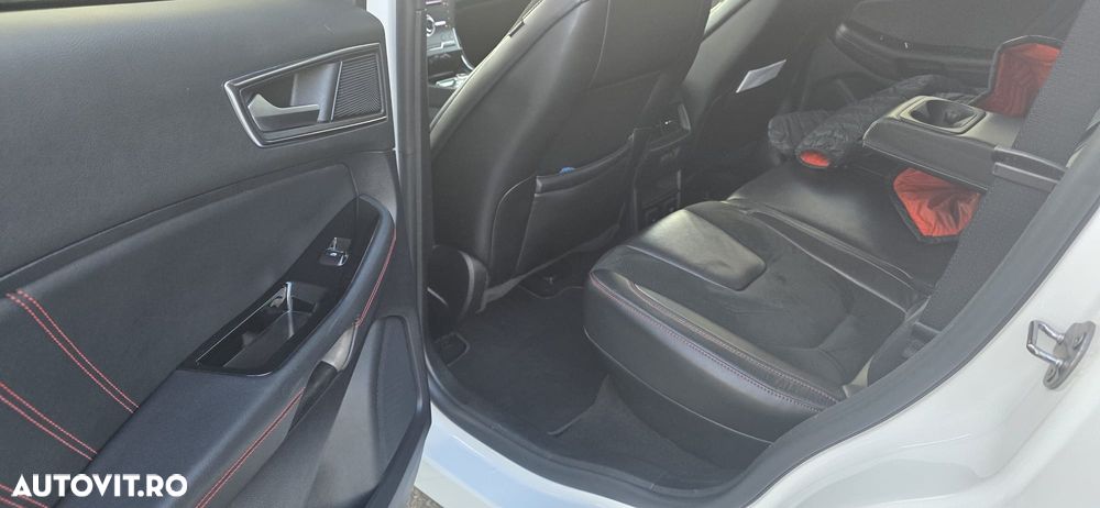 Ford Edge 2.0 Panther A8 AWD ST Line - 17