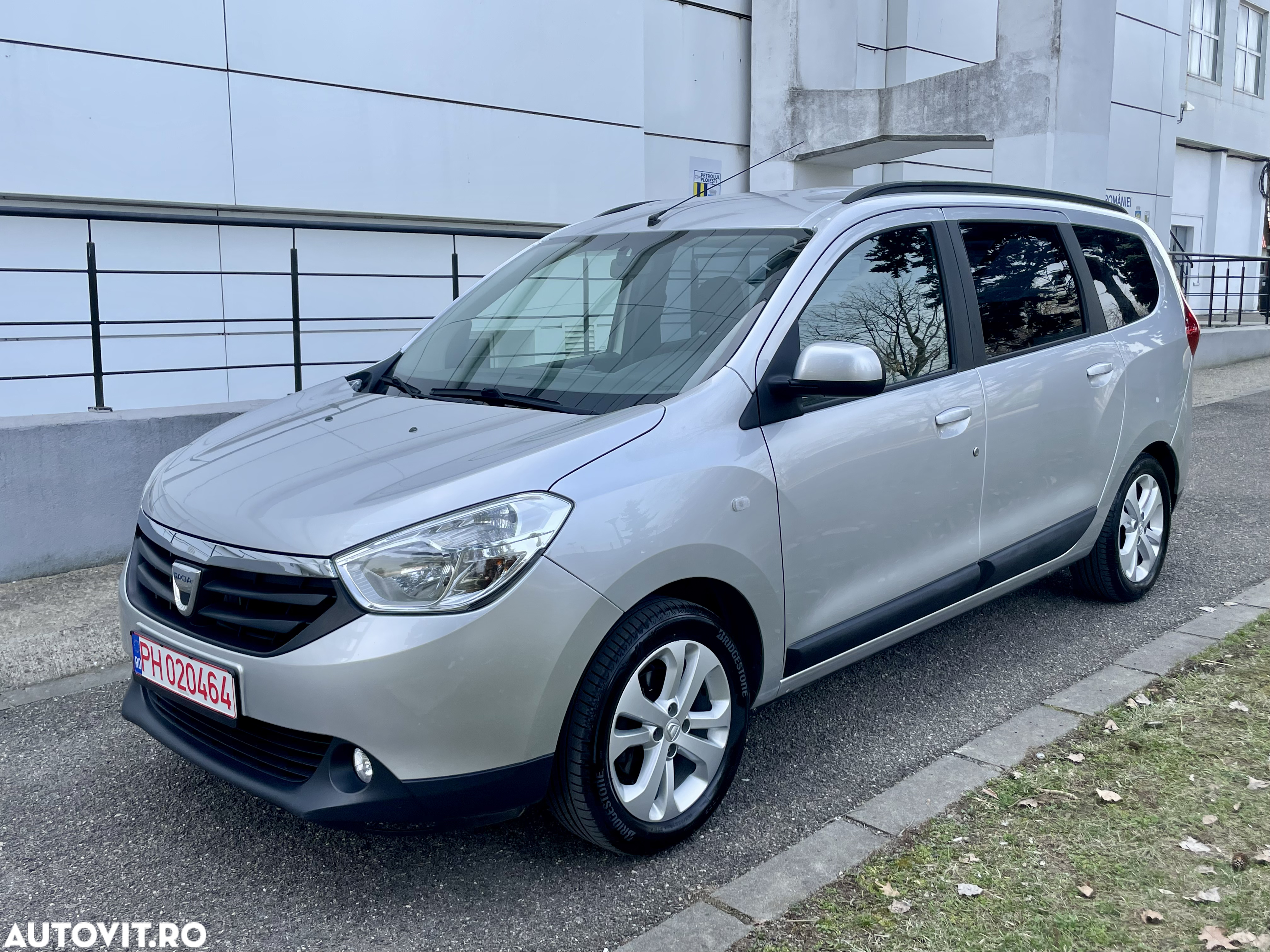 Dacia Lodgy 1.2 TCe 115 CP Laureate - 3
