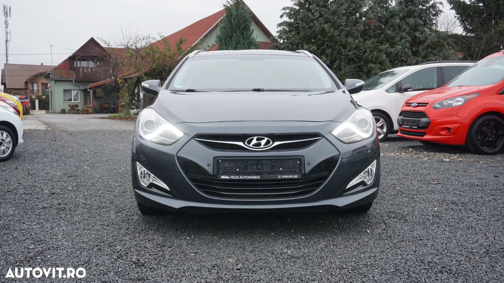 Hyundai i40 i40cw 1.7 CRDi Automatik Fifa World Cup Edition Gold - 1