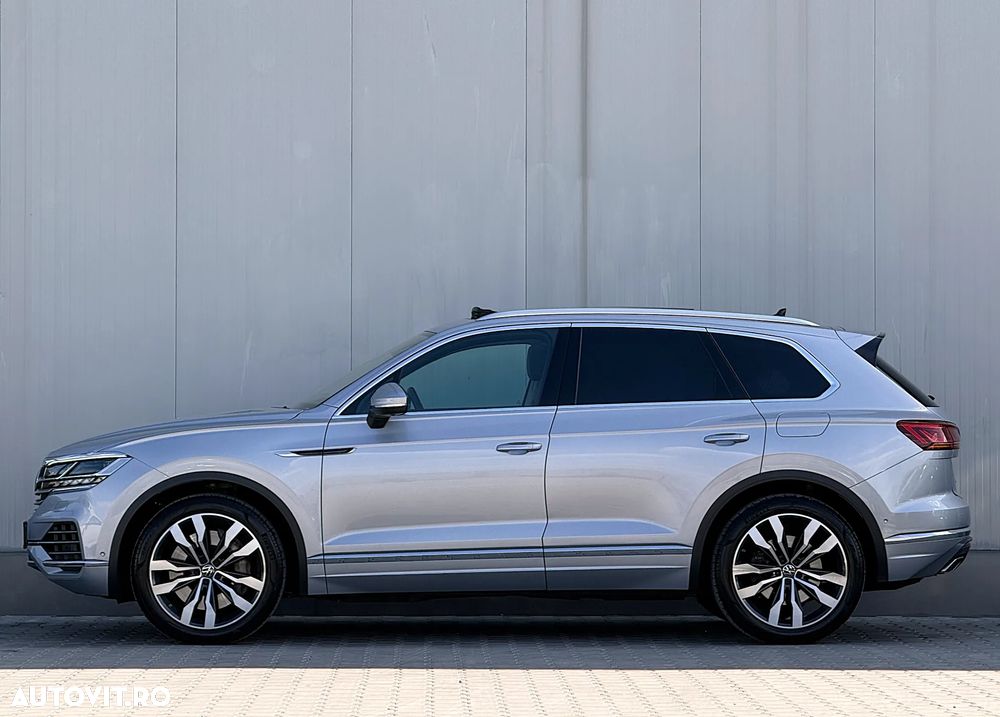 Volkswagen Touareg V6 e-Hybrid OPF 4Motion Aut. Elegance FINAL EDITION - 11