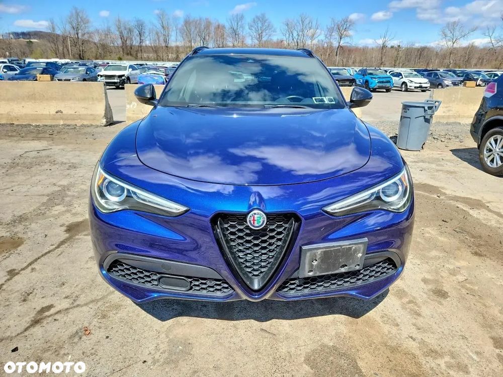 Alfa Romeo Stelvio 2.0 Turbo 16V AT8-Q4 Veloce Ti - 3