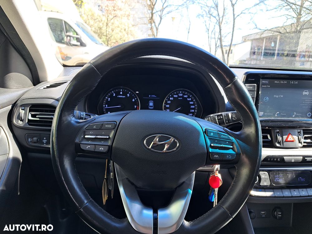 Hyundai i30 1.5 Pure - 29