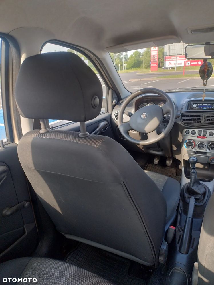 Fiat Punto - 13