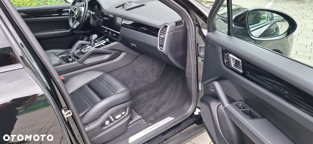 Porsche Cayenne - 9
