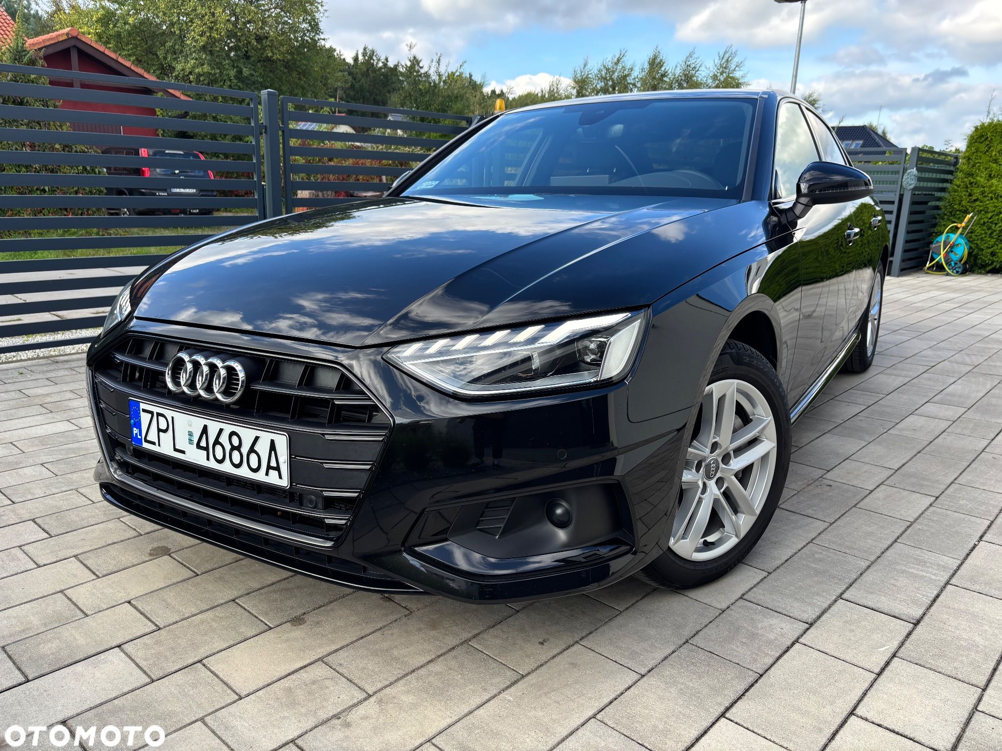 Audi A4 - 1