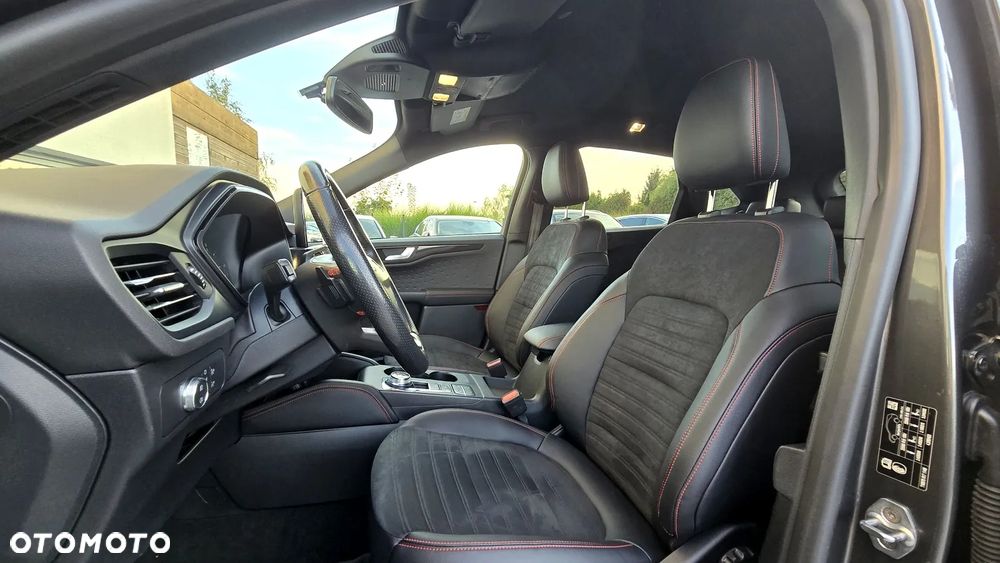 Ford Kuga 2.0 EcoBlue 4x4 ST-LINE X - 18