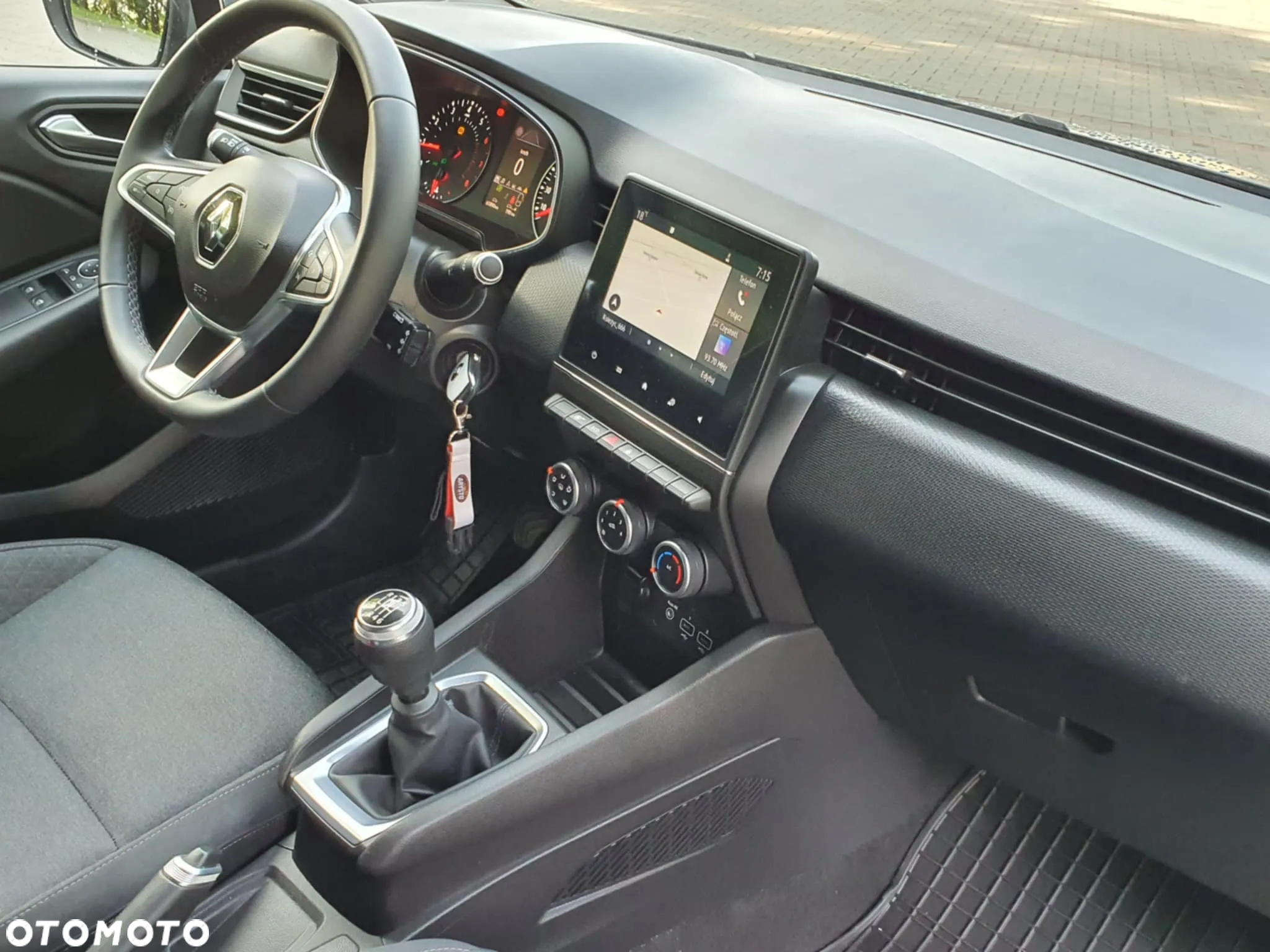 Renault Clio - 15
