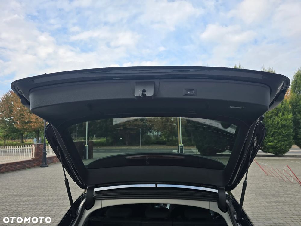 Audi A4 Avant 2.0 TFSI ultra design - 16