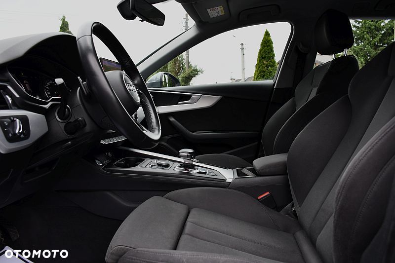 Audi A4 Avant 35 TFSI Sport S tronic - 9