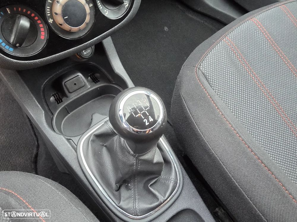 Opel Corsa 1.2 Black Edition - 17