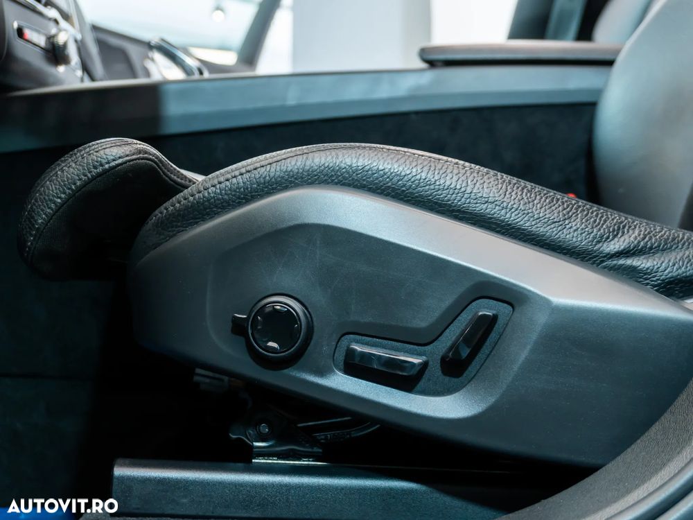 Volvo XC 60 T6 AWD Recharge Geartronic Inscription - 38