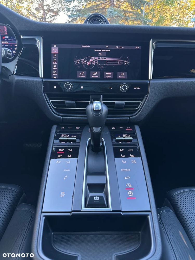 Porsche Macan Standard - 24