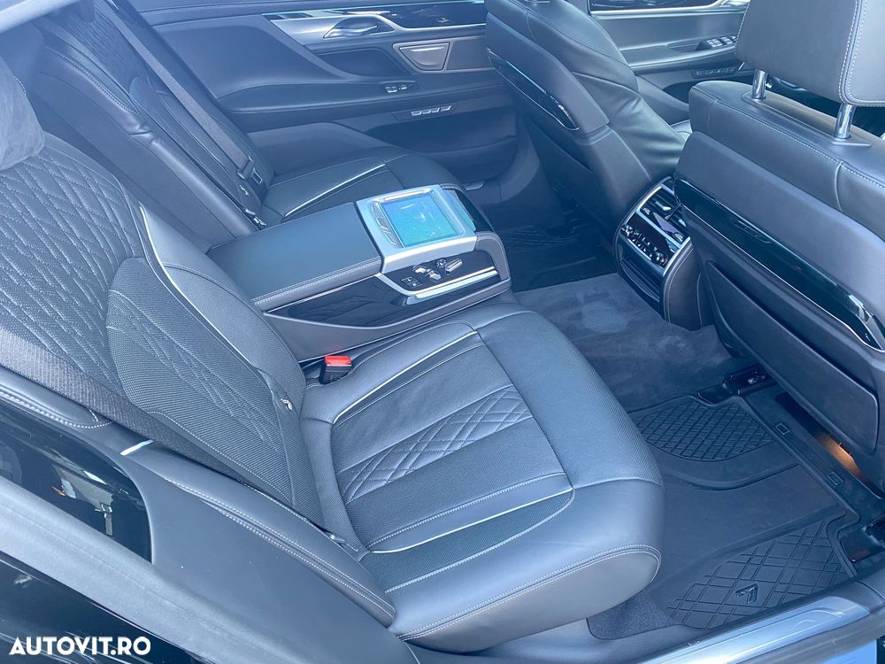BMW Seria 7 750Li xDrive - 14