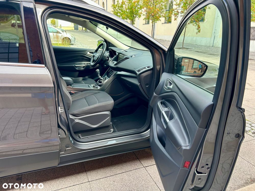 Ford Kuga - 16