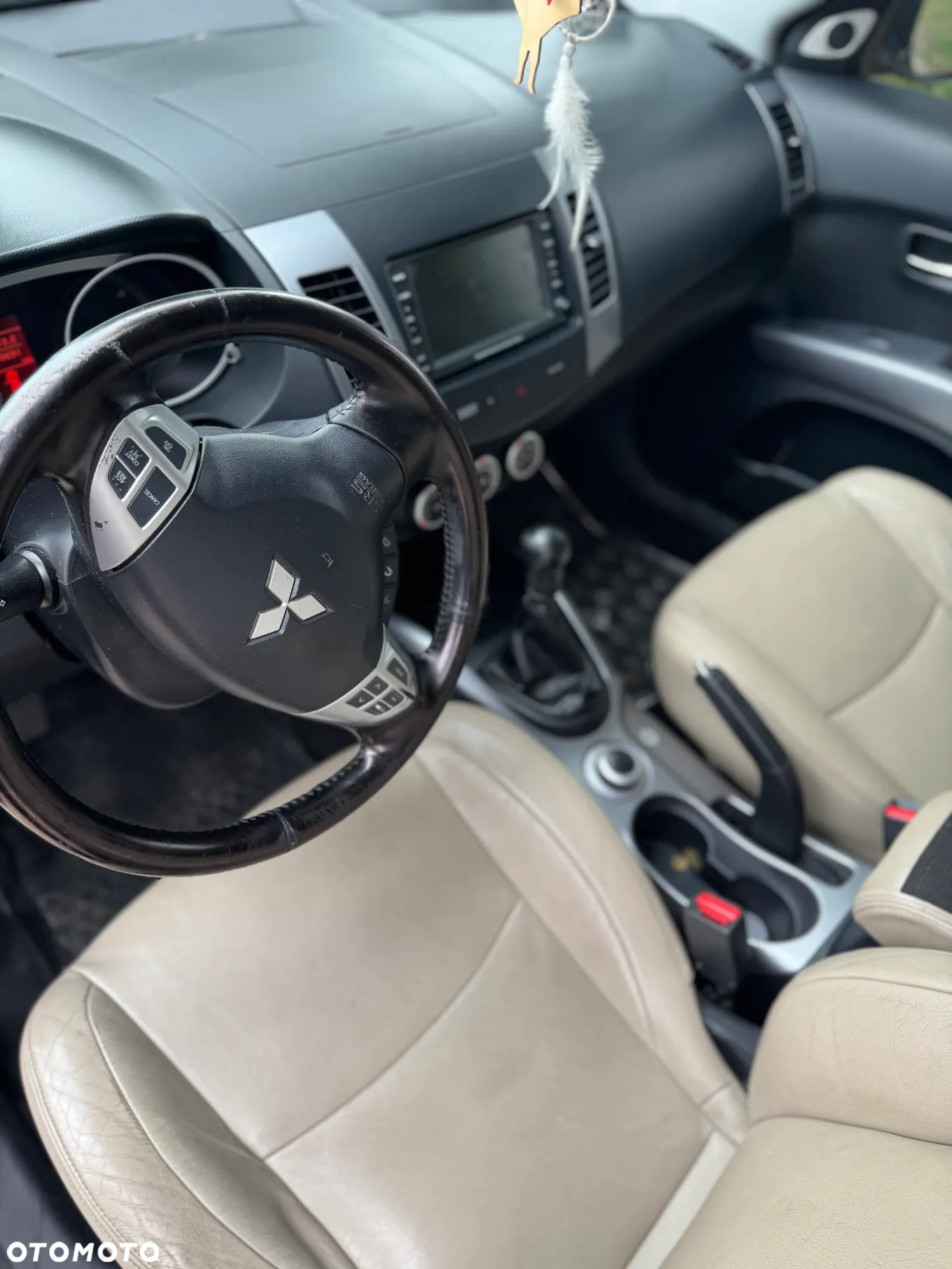 Mitsubishi Outlander 2.0 DID Intense - 13