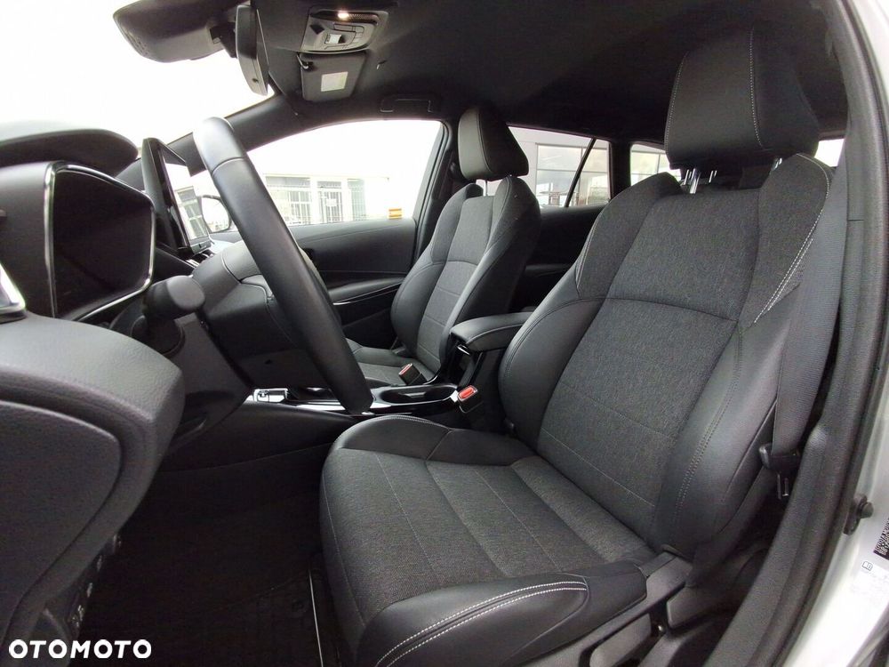 Toyota Corolla 1.8 Hybrid Style - 17