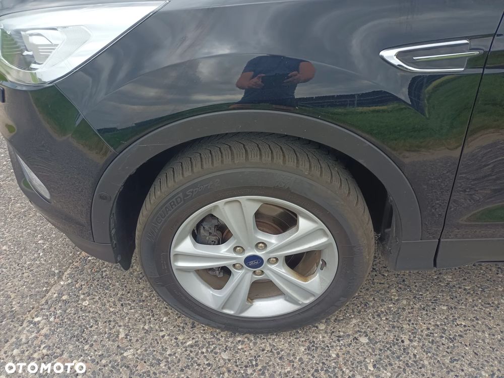 Ford Kuga 2.0 TDCi 4WD Titanium - 4