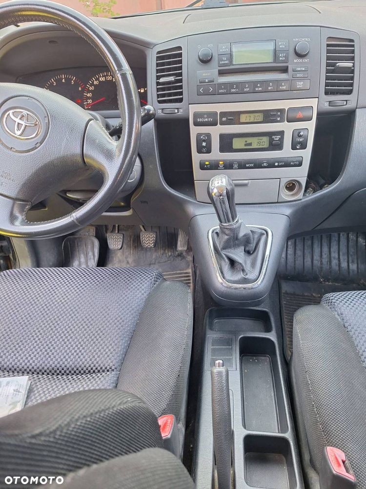 Toyota Corolla Verso 2.0 D-4D - 6