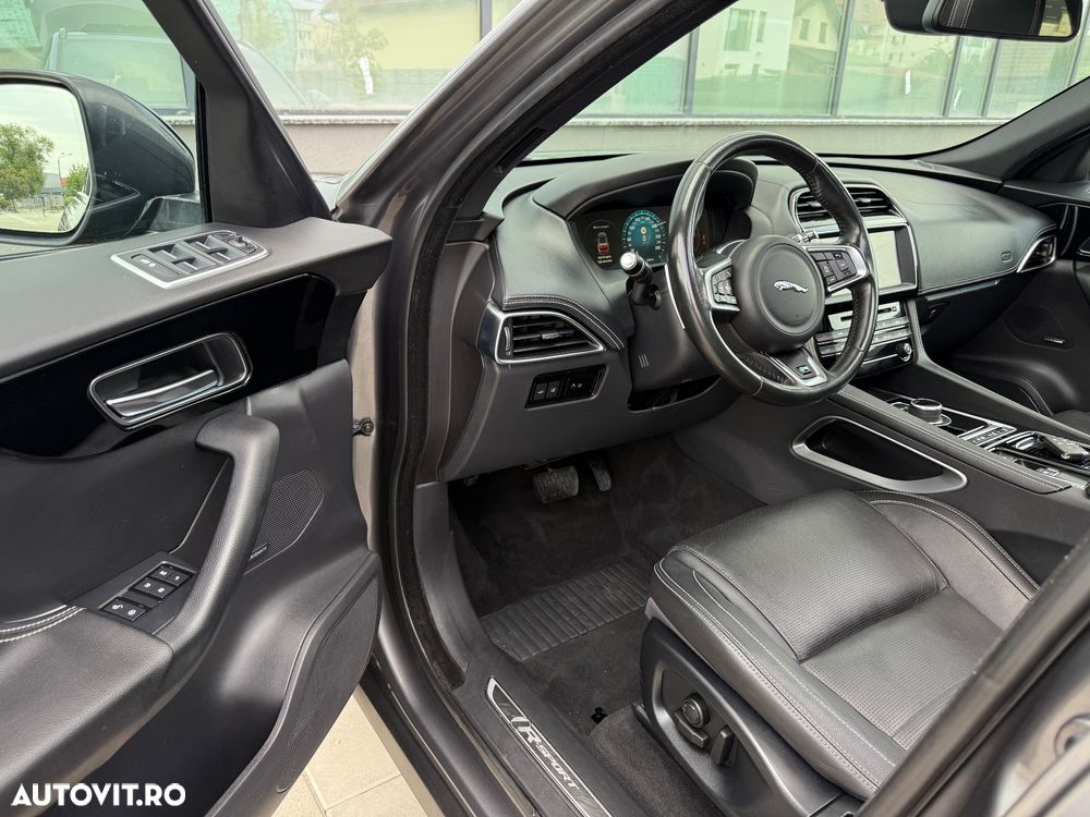 Jaguar F-Pace 25d AWD Aut. R-Sport - 27