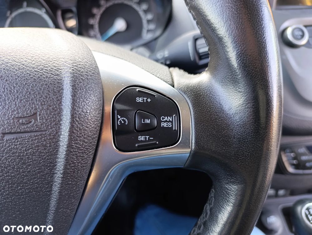 Ford Transit Courier Ambiente - 16