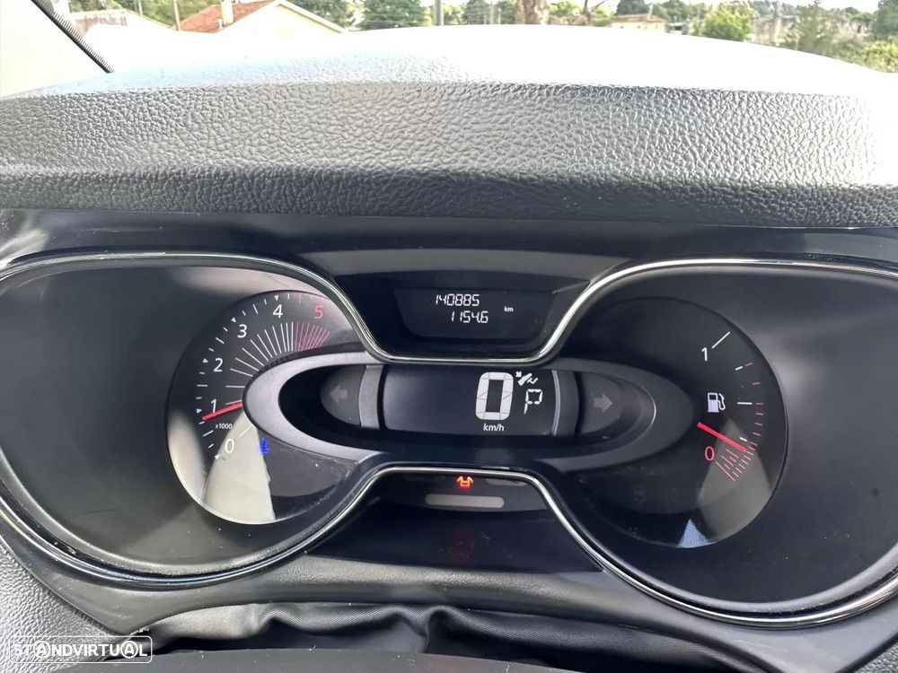 Renault Captur (ENERGY) dCi 90 EDC LIMITED - 28