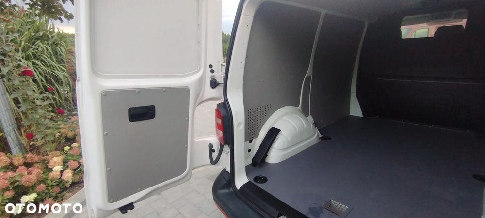 Volkswagen Transporter T6 - 14
