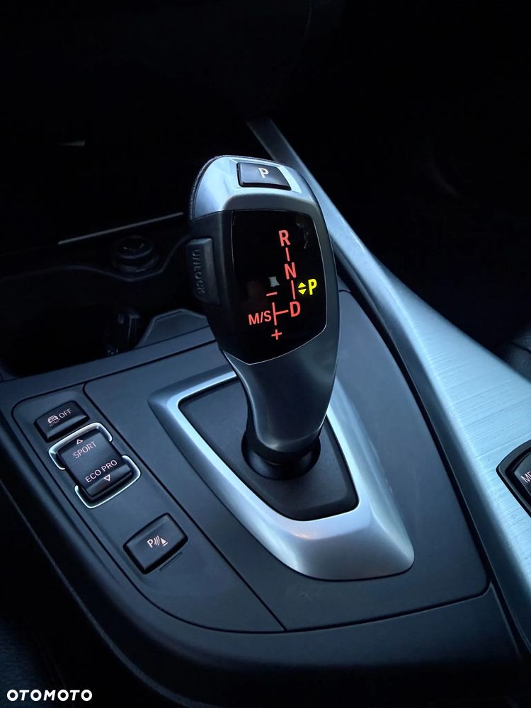 BMW Seria 1 - 12