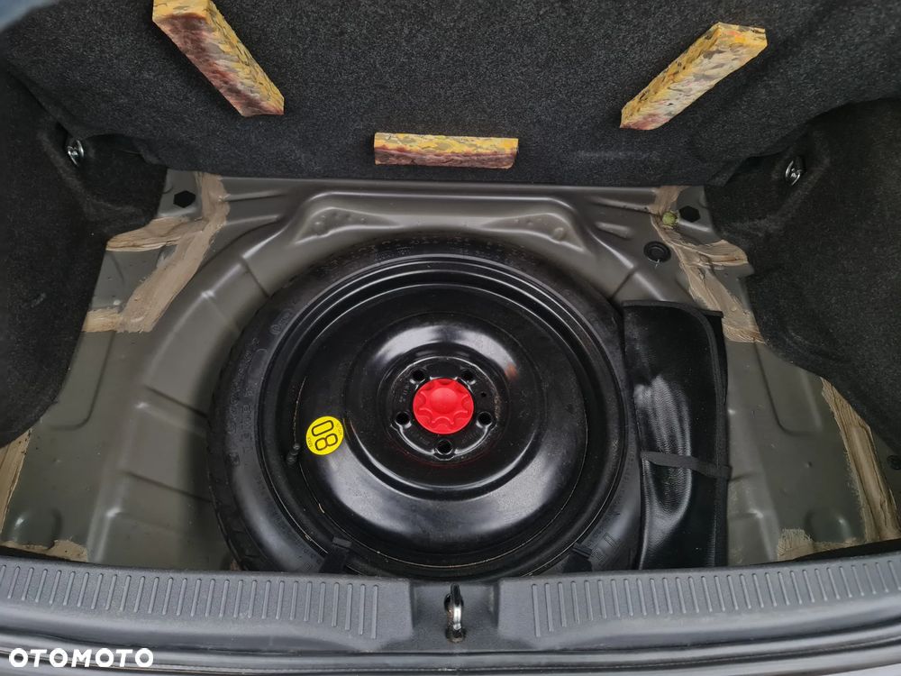 Toyota Auris 1.33 VVT-i Life - 33