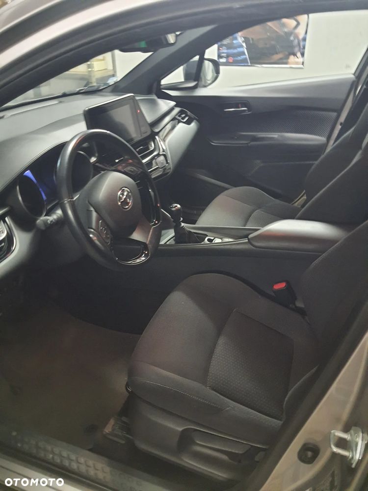Toyota C-HR 1.2 T Premium - 6