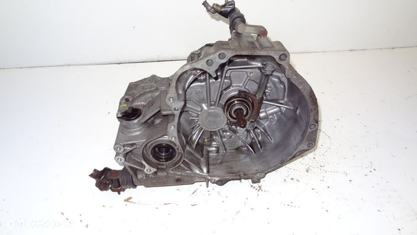 Skrzynia biegów Nissan Almera N16 Tino 1.8 16v Primera P12
