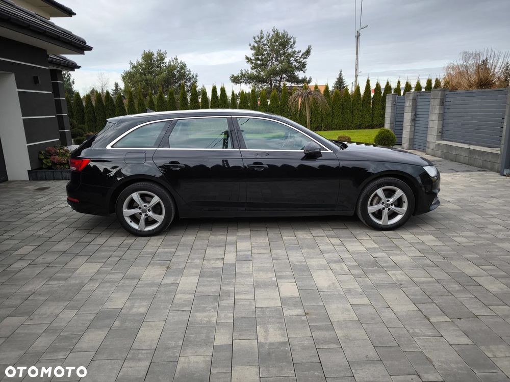 Audi A4 Avant 2.0 TDI S tronic - 32