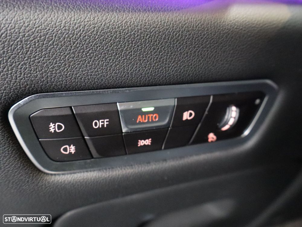 BMW X5 45 e xDrive Pack M - 9