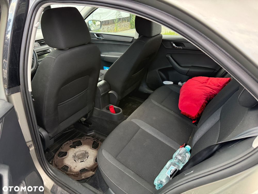 Skoda RAPID 1.2 TSI Ambition Max - 20