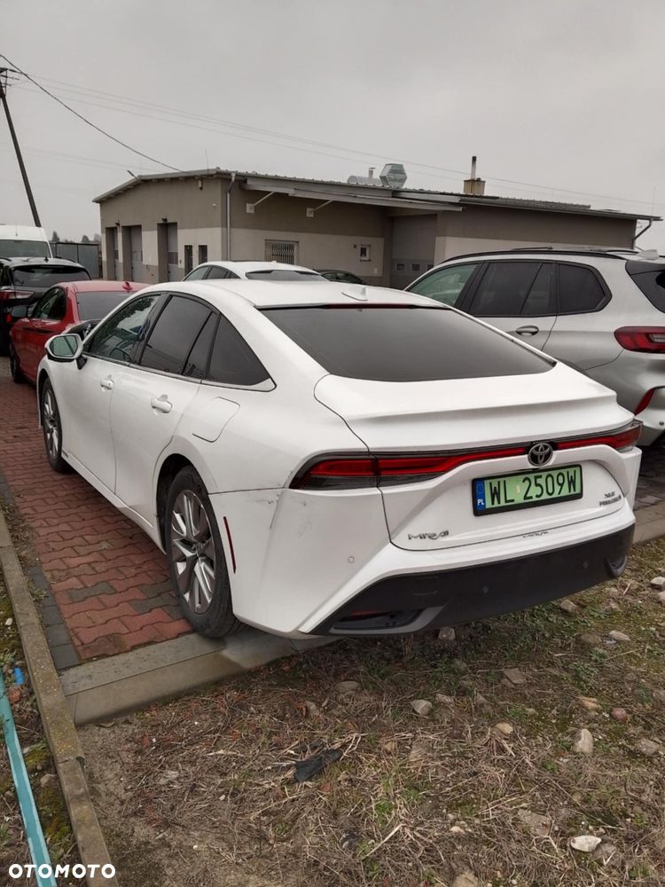 Toyota Mirai Luxury - 9