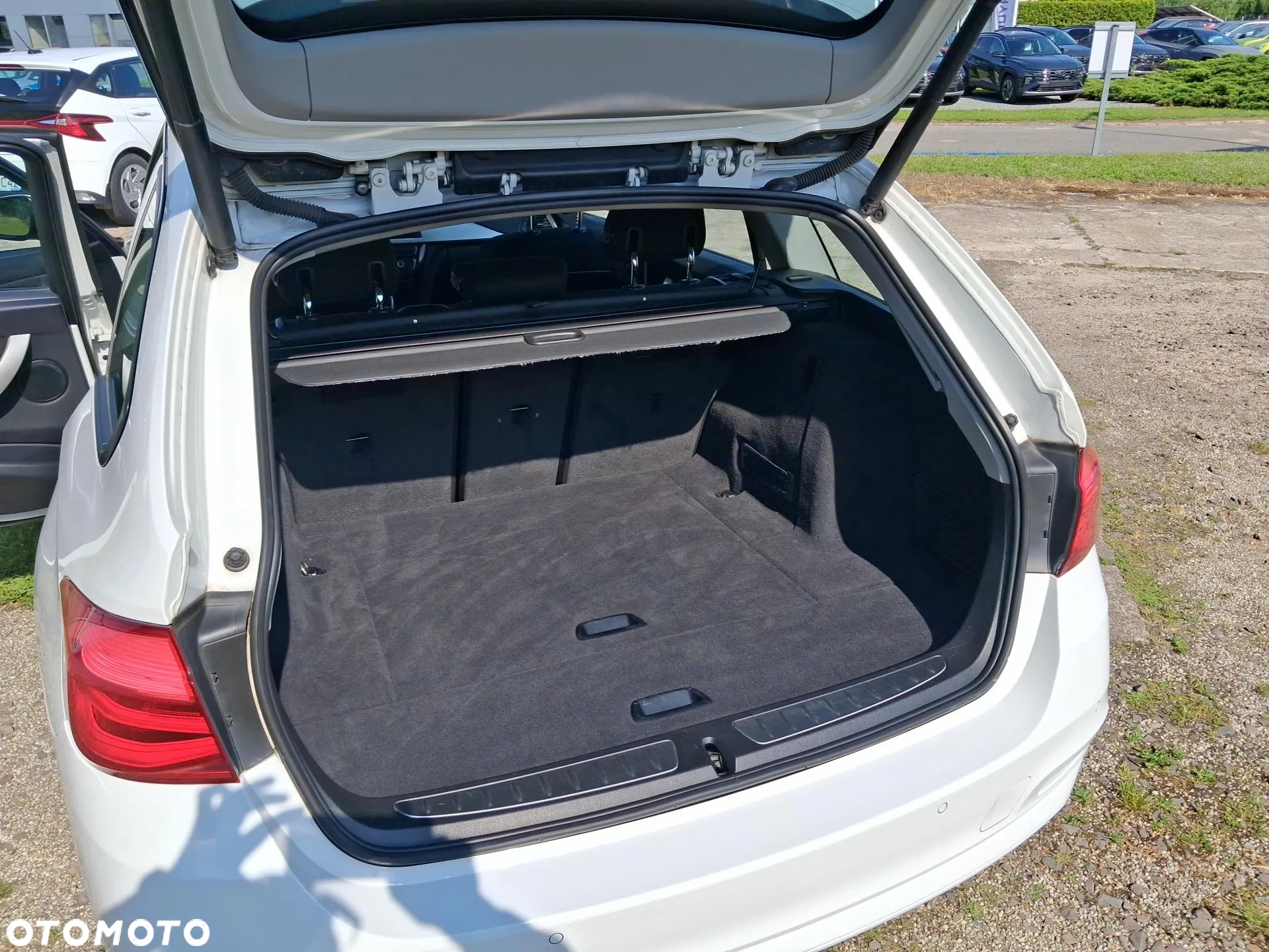 BMW Seria 3 318i Advantage - 17